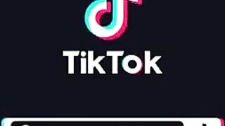 Giulia ragazza italiana tettona di Tiktok